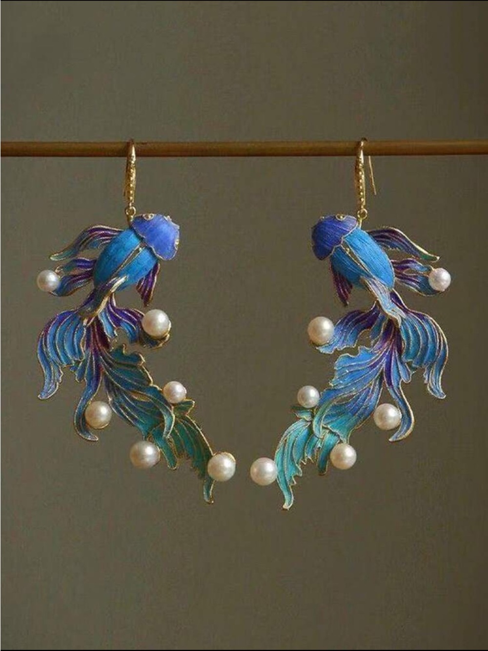 🐠 Fish Earrings 🐠 - Picture 3 of 5